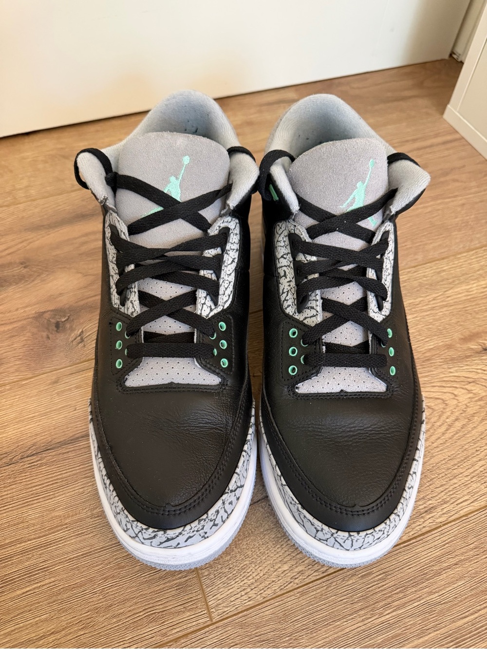 Jordan Black, Gray & Mint Retro Sneakers